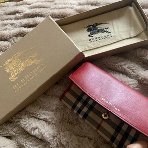 Burberry vintage leather continental wallet.